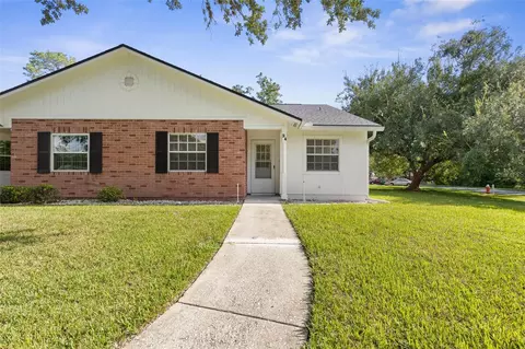 24 Kings Colony Ct, Palm Coast, FL 32137