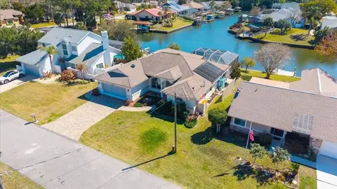 7 Collinson Ct, Palm Coast, FL 32137