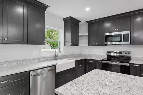 Kitchen - 261 S Main St, Bunnell, FL 32110 photo 5 of 9