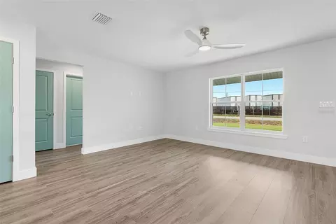 Living - 261 S Main St, Bunnell, FL 32110 photo 4 of 8