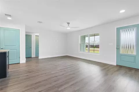 Living - 261 S Main St, Bunnell, FL 32110 photo 3 of 8
