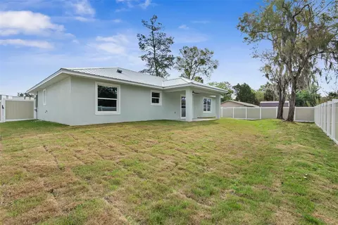 Exterior - 261 S Main St, Bunnell, FL 32110 photo 5 of 8
