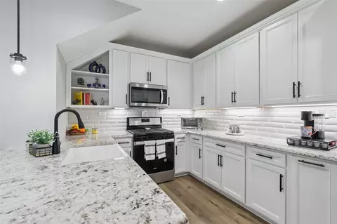 Kitchen - 322 Pine Bluff Dr, Saint Augustine, FL 32092 photo 2 of 4
