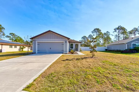 33 Pine Croft Ln, Palm Coast, FL 32164