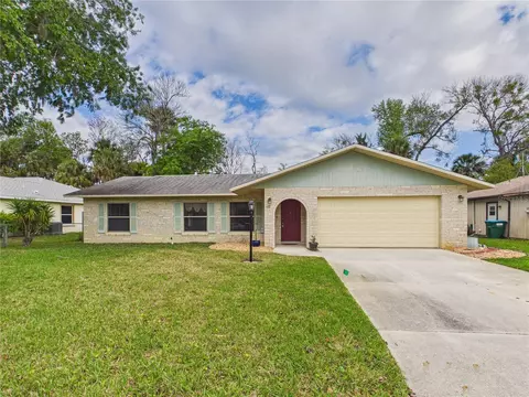 632 Cherokee Ln, Daytona Beach, FL 32117