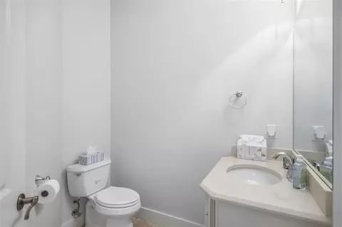 Bath - 4105 Piute Ln, Ormond Beach, FL 32174 photo 4 of 5