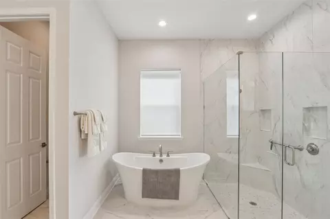 Bath - 46 Iris Creek Dr, Saint Augustine, FL 32092 photo 4 of 8