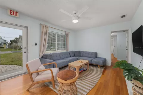 Living - 119 Menendez Rd, Saint Augustine, FL 32080 photo 2 of 4