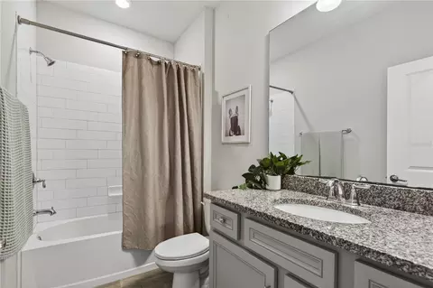 Bath - 448 La Mancha Dr, Saint Augustine, FL 32086 photo 2 of 6