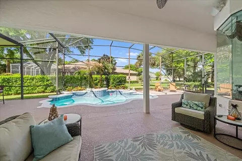 Exterior - 800 Arbor Glen Ct, Ormond Beach, FL 32174 photo 6 of 12