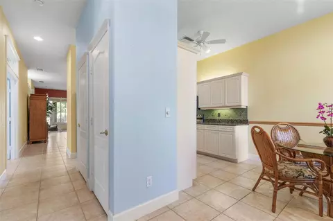 Entry Way - 3003 Glin Cir, Ormond Beach, FL 32174 photo 3 of 3