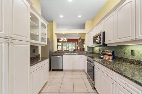 Kitchen - 3003 Glin Cir, Ormond Beach, FL 32174 photo 2 of 6