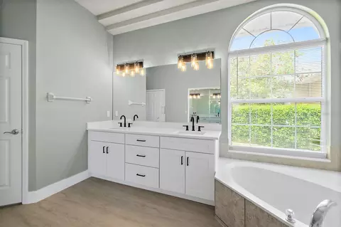 Bath - 1029 Stone Lake Dr, Ormond Beach, FL 32174 photo 3 of 4
