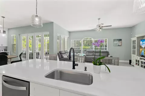 Kitchen - 1029 Stone Lake Dr, Ormond Beach, FL 32174 photo 3 of 8