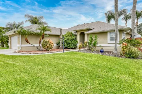 Exterior - 5398 Soundview Ave, Saint Augustine, FL 32080 photo 3 of 8