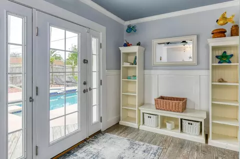 Entry Way - 5398 Soundview Ave, Saint Augustine, FL 32080 photo 2 of 3