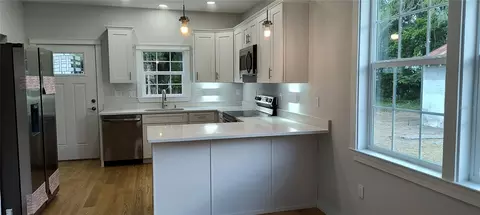 Kitchen - 98 Bruen St, Saint Augustine, FL 32084 photo 2 of 6