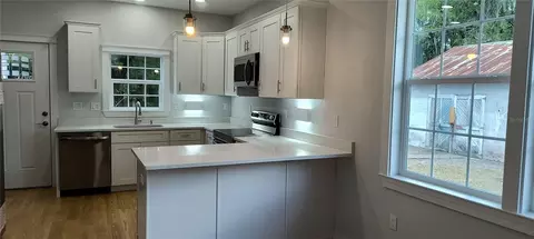 Kitchen - 98 Bruen St, Saint Augustine, FL 32084 photo 1 of 6