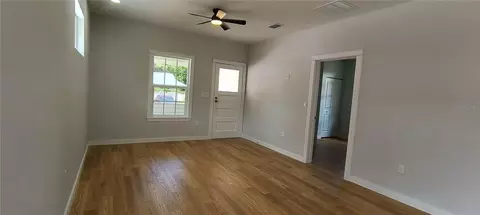 Living - 98 Bruen St, Saint Augustine, FL 32084 photo 2 of 4
