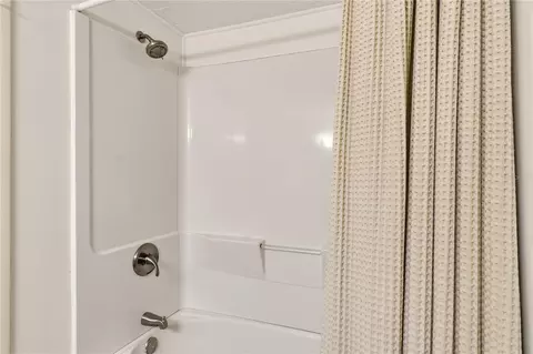 Bath - 5650 S A1a UNIT ST, Saint Augustine, FL 32080 photo 2 of 3