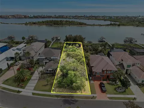 239 S Riverwalk Dr, Palm Coast, FL 32137