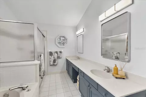Bath - 105 Shadowcreek Way, Ormond Beach, FL 32174 photo 2 of 4