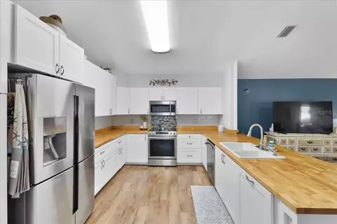 Kitchen - 105 Shadowcreek Way, Ormond Beach, FL 32174 photo 1 of 5