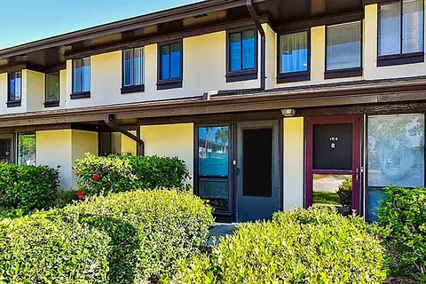 58 Club House Dr #104, Palm Coast, FL 32137