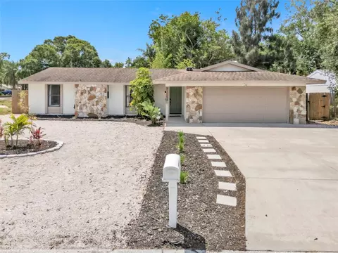 6305 36th Ave W, Bradenton, FL 34209