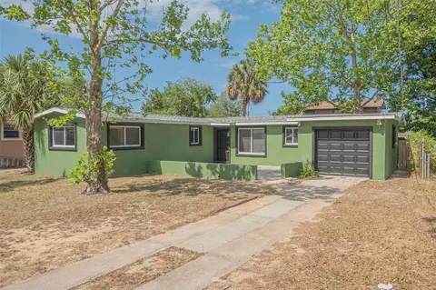 747 Derbyshire Rd, Daytona Beach, FL 32114