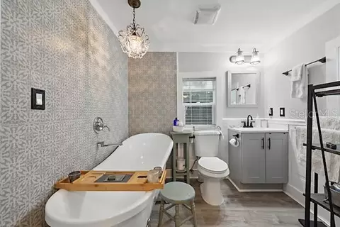 Bath - 132 Pomar St, Saint Augustine, FL 32084 photo 1 of 1