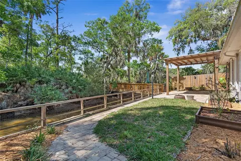 Exterior - 116 Pine Tree St, Flagler Beach, FL 32136 photo 1 of 10