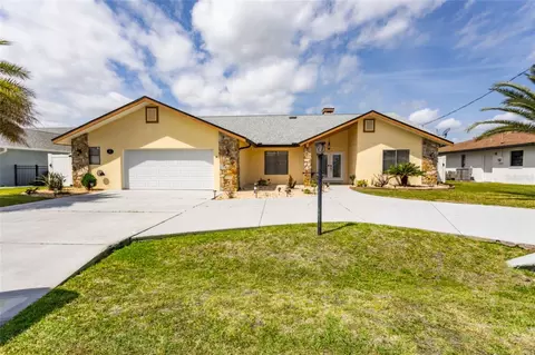 18 Classic Ct S, Palm Coast, FL 32137