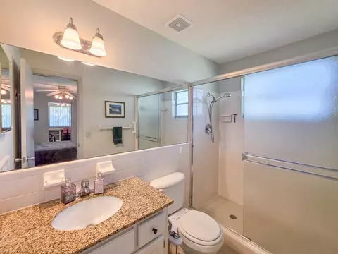 Bath - 5 Emerald Cir, Ormond Beach, FL 32174 photo 1 of 7