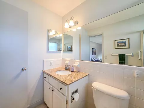 Bath - 5 Emerald Cir, Ormond Beach, FL 32174 photo 2 of 7
