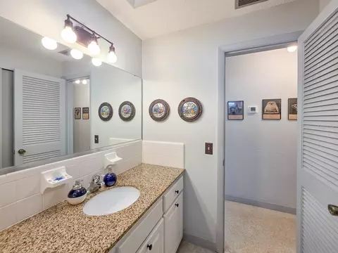Bath - 5 Emerald Cir, Ormond Beach, FL 32174 photo 7 of 7