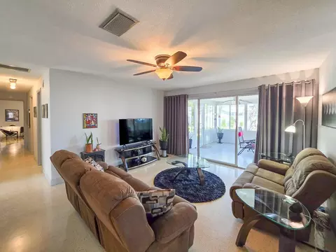 Living - 5 Emerald Cir, Ormond Beach, FL 32174 photo 4 of 7