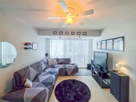 Living - 5 Emerald Cir, Ormond Beach, FL 32174 photo 2 of 7