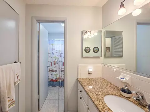 Bath - 5 Emerald Cir, Ormond Beach, FL 32174 photo 4 of 7
