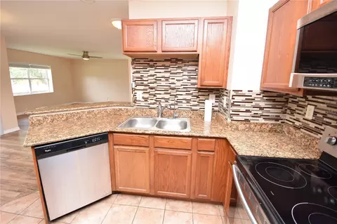 Kitchen - 4600 E Moody Blvd #3M, Bunnell, FL 32110 photo 3 of 4