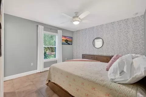 Bedroom - 94 Smith Ln, Bunnell, FL 32110 photo 4 of 5