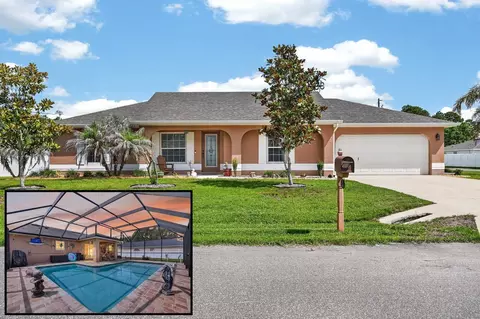 2 Seoane Ct, Palm Coast, FL 32164