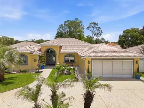 4 Providence Ln, Palm Coast, FL 32164