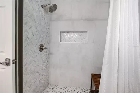 Bath - 1459 Hohe Ln, Ormond Beach, FL 32174 photo 4 of 4