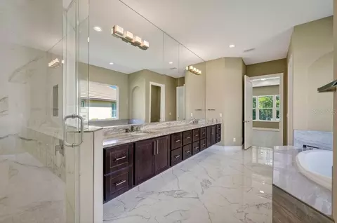 Bath - 708 Woodbridge Ct, Ormond Beach, FL 32174 photo 2 of 5
