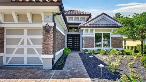 Exterior - 708 Woodbridge Ct, Ormond Beach, FL 32174 photo 5 of 11