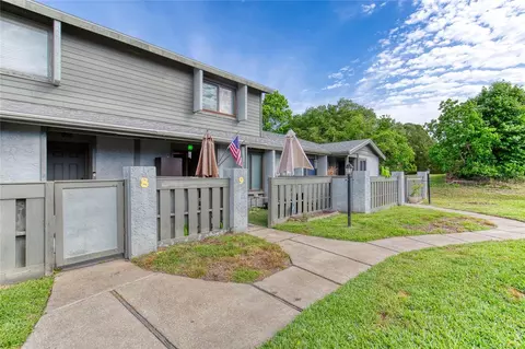 Exterior - 210 Lemon Tree Ln #9, Ormond Beach, FL 32174 photo 6 of 9