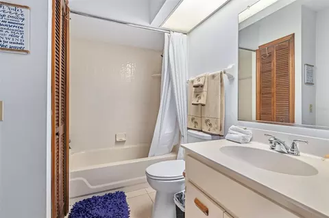 Bath - 596 N Nova Rd #308, Ormond Beach, FL 32174 photo 4 of 4