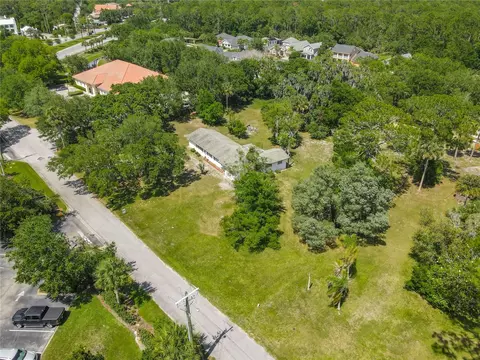 View/Area - 10 Mirror Lake Dr, Ormond Beach, FL 32174 photo 3 of 24