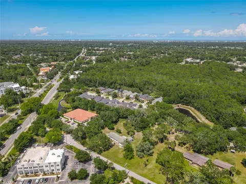 View/Area - 10 Mirror Lake Dr, Ormond Beach, FL 32174 photo 5 of 24